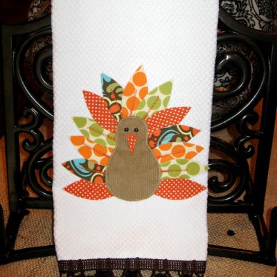 Give Thanks….. { Appliqued Turkey Towel }