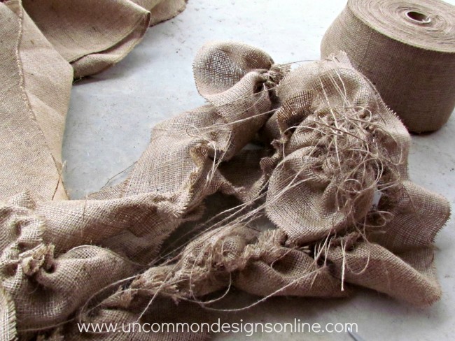 How to Make a No Sew Burlap Tree Skirt