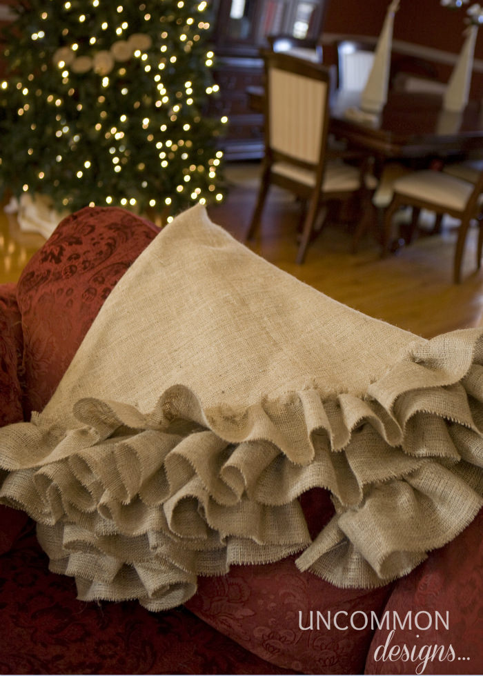 How to Make a No Sew Burlap Tree Skirt