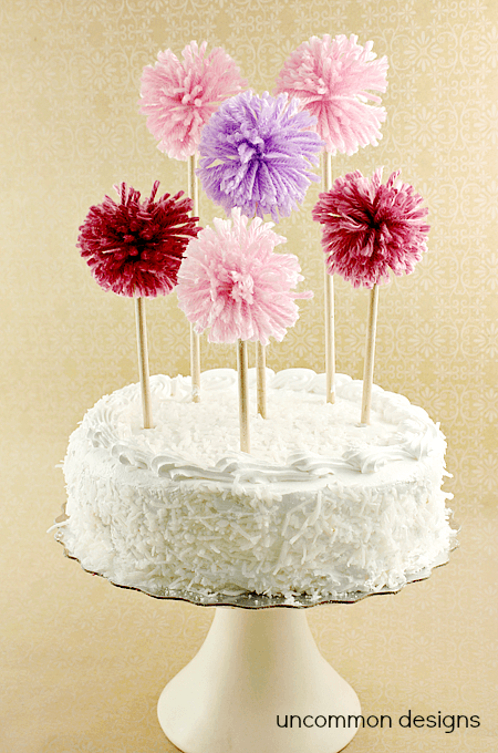 forbruge attribut Vandt DIY Pom Pom Cake Toppers