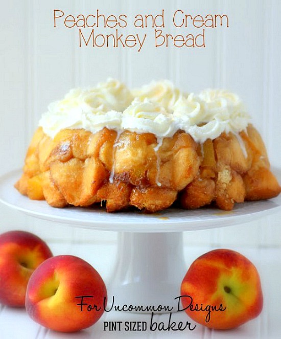 Serve up this amazing Peaches and Cream Monkey Bread for your next breakfast treat or even dessert. #peaches #recipe #monkeybread #breakfast