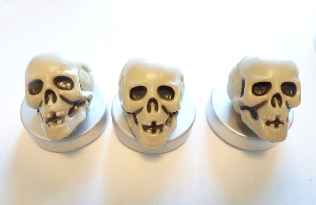 DIY_faux_potion_bottles-Skull_lids