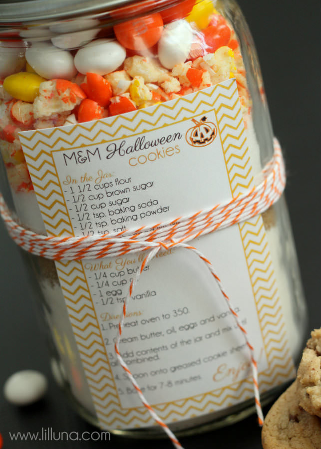 halloween cookies in a jar gift