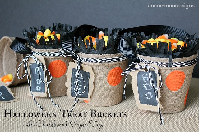 Halloween Treat Buckets with Chalkboard Paper Tags  #halloween #diyprojects #chalkboardpaint