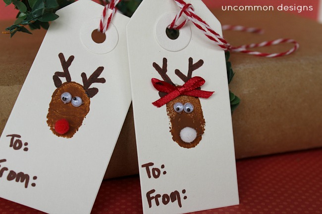 DIY_Christmas_tags_reindeer_thumbprint _art