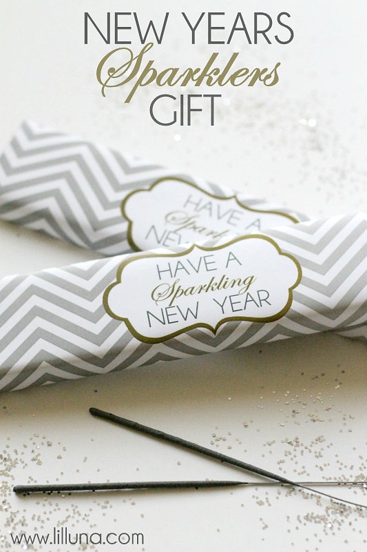 New-Years-Sparklers-Gift-Free-printable-on-lilluna.com-sparklers-newyears