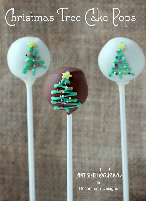  recept om eetbare sneeuw te maken voor uw vakantie bakken! Dit werkt geweldig op koekjes, cakes, cupcakes zo veel meer! # Bakken # Kerstmis via www.oncommondesigns.com