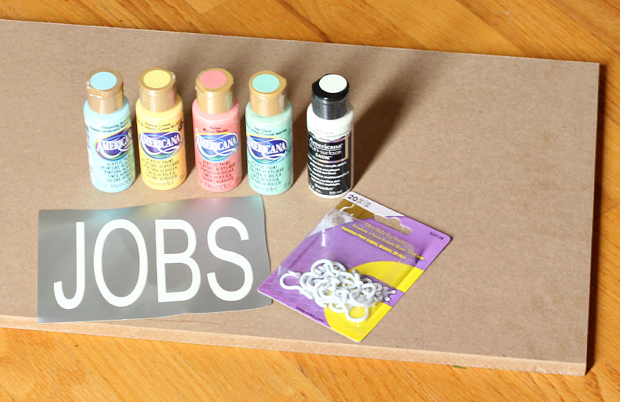Get everyone organized this Summer with this DIY Job Chart for Kids!  www.uncommondesignsonline.com