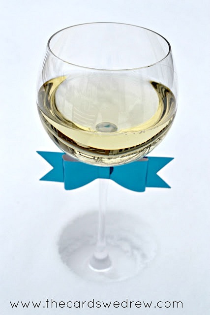 new-years-wine-glass-bow