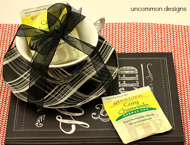 A Valentine Gift with Bigelow Tea #AmericasTea #cbias #shop  www.uncommondesignsonline.com