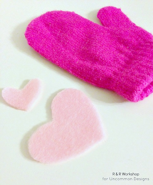 diy-no-sew-appliqued-mittens