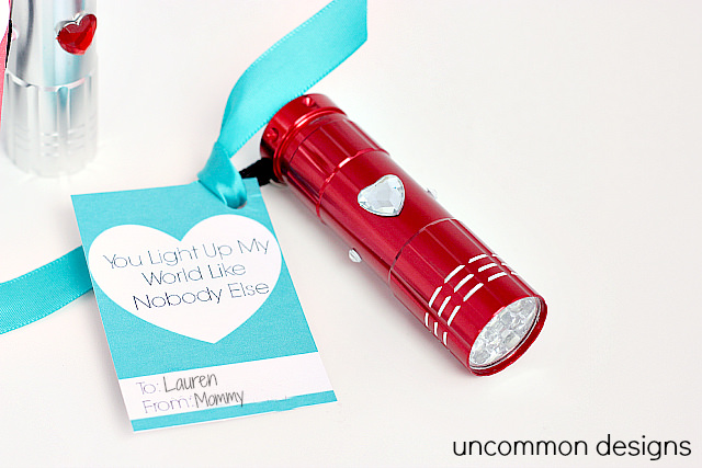 You Light Up My World Free Valentines Printable #ValentinesDay #FreePrintable www.uncommondesignsonline.com