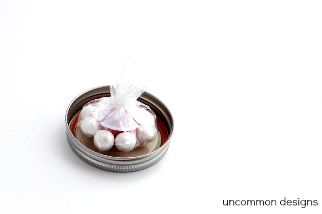 Gumball Flowers An Adorable #Valentines Treat!  www.uncommondesignsonline.com  #valentinestreat #kidscrafts