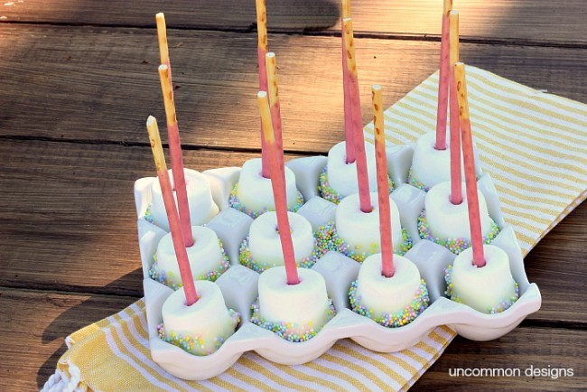 An Easter dessert idea... Marshmallow Pops!   www.uncommondesignsonline.com #Easter  #Desserts