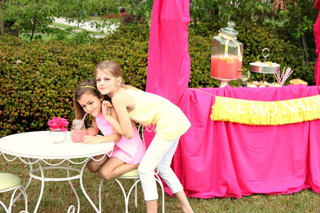 Make A Pink Lemonade Stand with a Fort Magic Fort Building Kit and a little imagination!  www.uncommondesignsonline.com