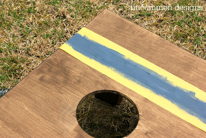 How to Customize a Cornhole Board #FrogTape #ad www.uncommondesignsonline.com