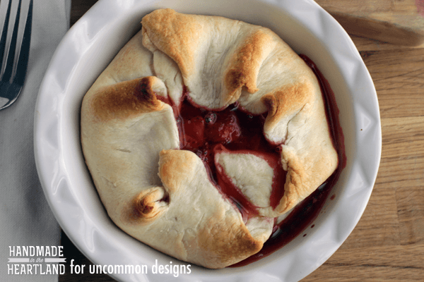 Strawberry Rhubarb Individual Pie Recipe... Some things are just too good to share! www.uncommondesignsonline.com #strawberryrecipes #pierecipes