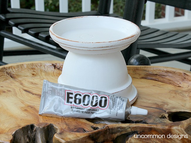 How to make outdoor terra cotta candle holders in 3 steps! #patiopaint #decoart