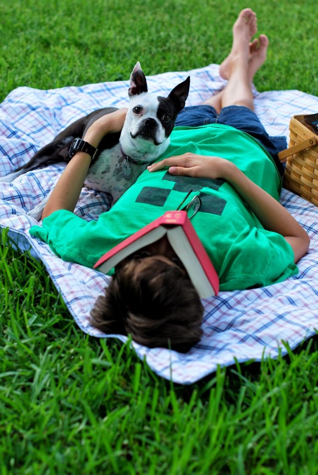 Make a Quick and Easy One Hour Picnic Quilt #OneCraftySummer