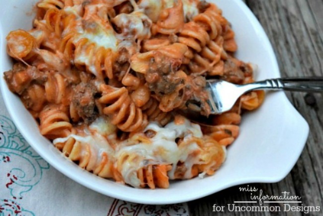 Easy Italian Casserole Recipe.  A simple recipe for those busy school nights!  ~ Uncommon Designs 