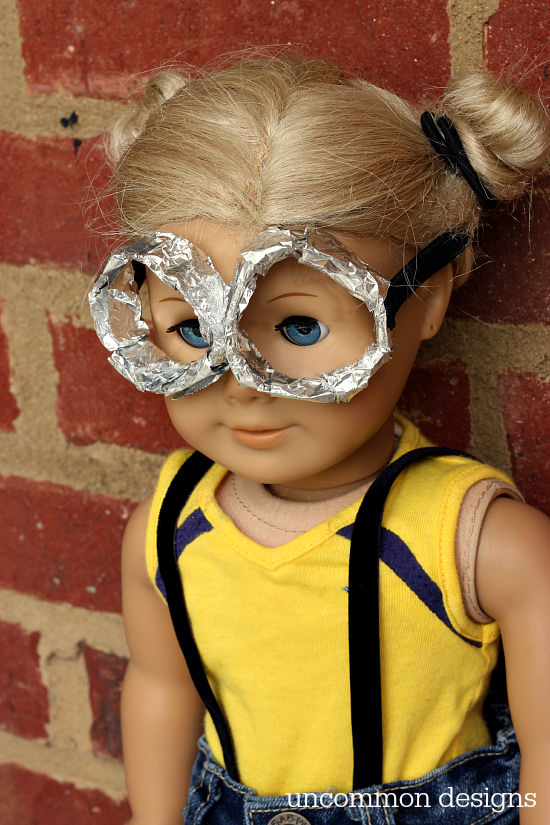 DIY Minion American Girl Halloween Costume via Uncommon Designs #doll crafts