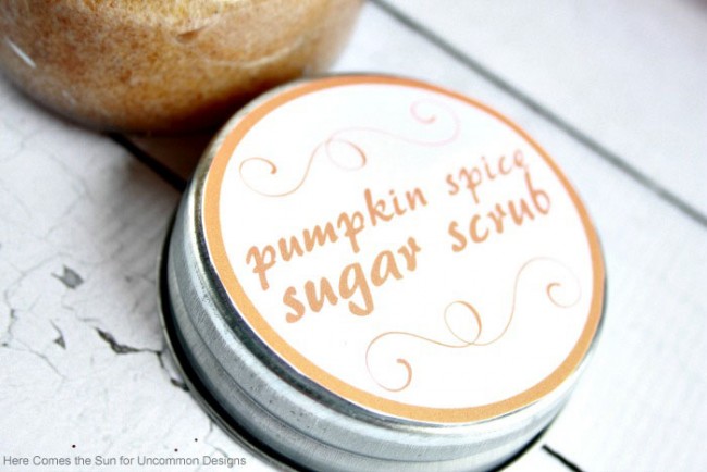 Learn how to make a Pumpkin Spice Sugar Scrub with a Free Printable Tag by Uncommon Designs