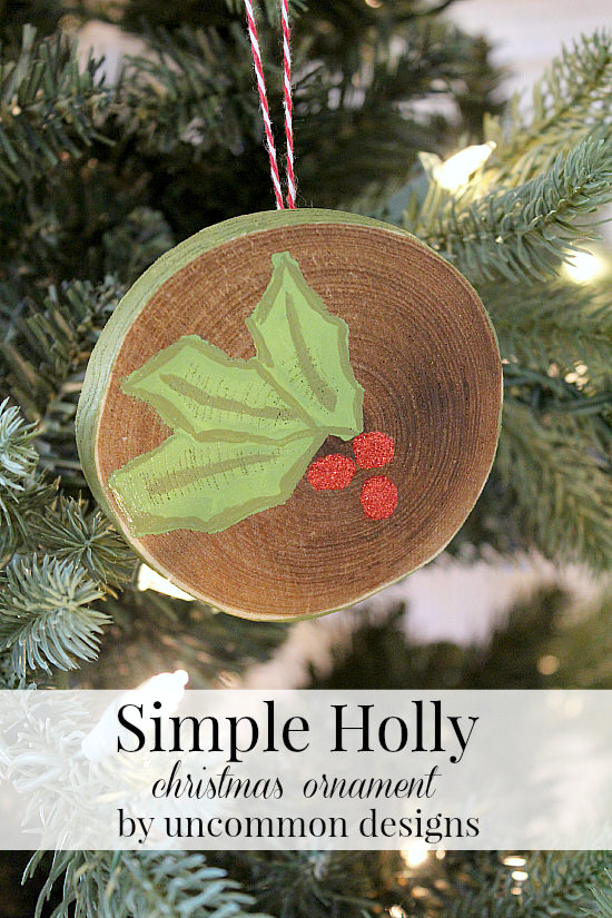 #decoartchristmas Create a simple painted holly Christmas ornament for your family tree in vibrant red and green with Americana DecoArt Multi-Surface Satin paints. #decoartprojects