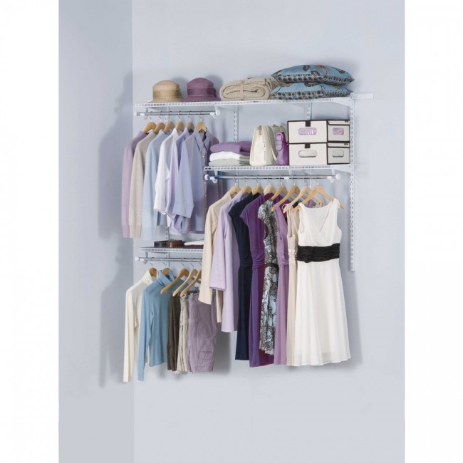 Organize a messy closet with Rubbermaid's HomeFree Closet System.  No cutting involved for a custom closet!  Uncommon Designs. #pmedia #HomeFreeLowes  #ad