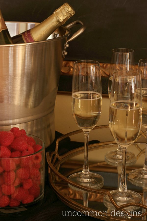 Learn how to throw a glamorous Oscars Party and set up your own Champagne bar! by Uncommon Designs