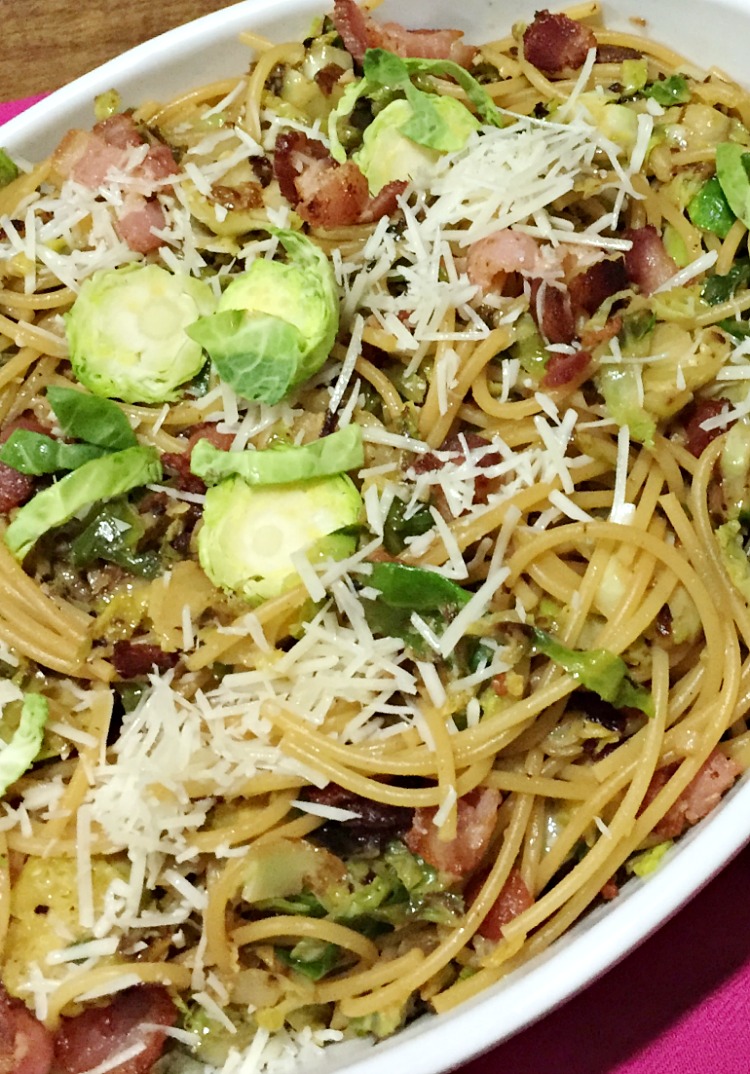 One Pot Spaghetti with Brussels Sprouts Recipe... perfect for busy families and great for weeknight meals and for busy families. See the full recipe at https://uncommondesignsonline.com/ #BrusselsSprouts #WeeknightMeals #EasyDinners