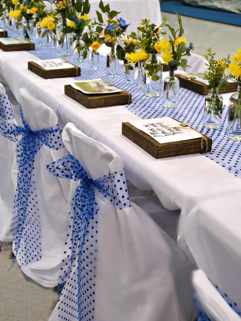 How to have chic sports banquet decorations that don't break the bank. It can be done! 