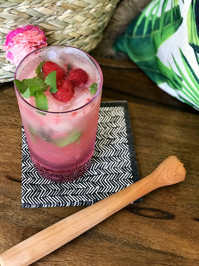 Whip up this delicious raspberry mojito cocktail. You won't believe how delicious it is! 