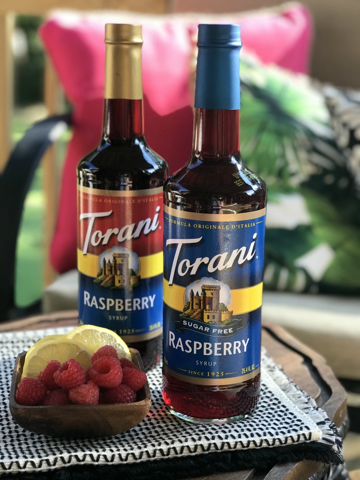 Who is ready for a little summer refreshment? This sugar-free raspberry sweet tea recipe is going to become your go-to summer drink of choice. The whole family will love it! #ad #collectivebias #ToraniEndlessSummer