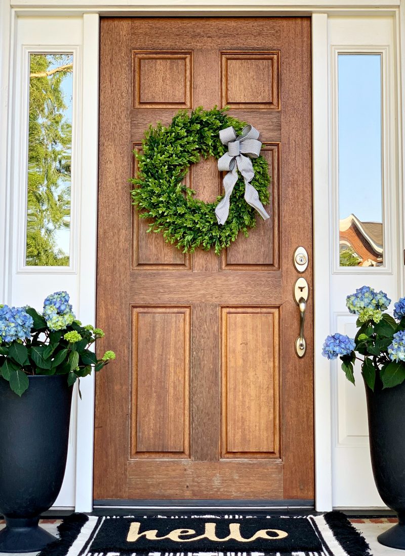 A Grown Up Summer Porch: Endless Summer® Hydrangeas have made my summer front porch absolutely stunning! Loving this fun porch decor! 