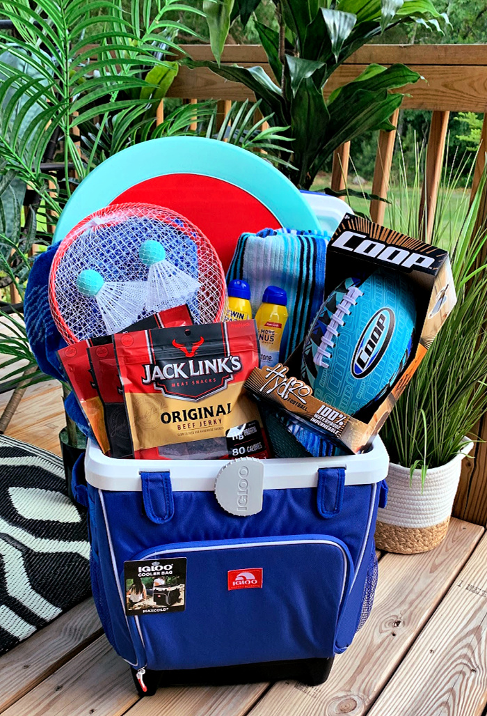 Best Father's Day Gifts for Outdoorsy Dads Snack Gift Basket for